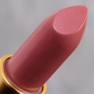 MAC NATURAL BORN LEADER MATTE LIPSTICK LIMITED